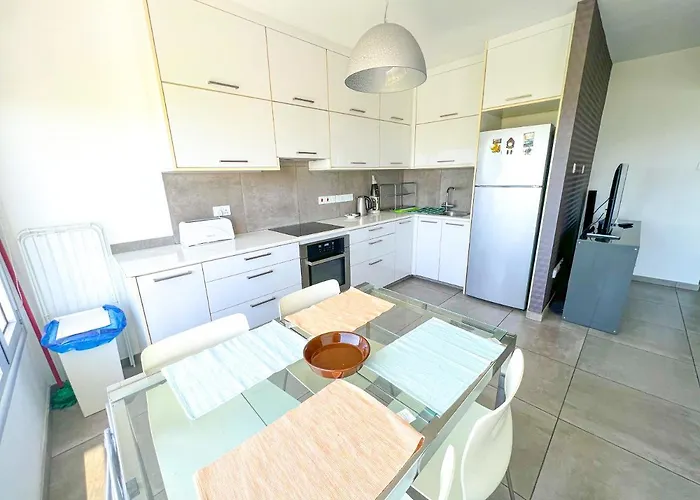 Апартаменты Panoramic Sea View - 2bed Лимасол